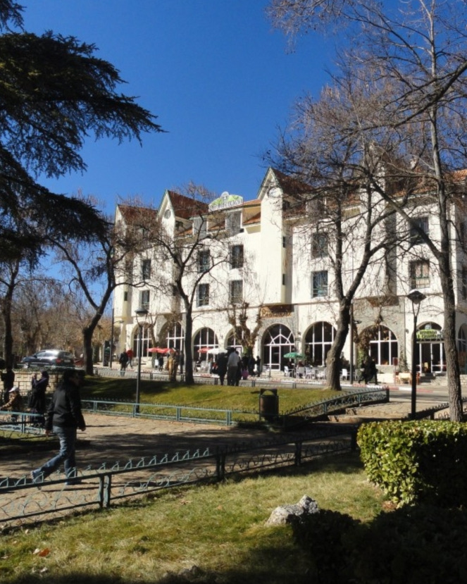 Maintenance des espaces verts de la ville de Ifrane